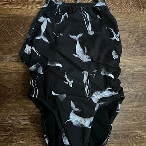 Joslyn one piece bathing suit size 30